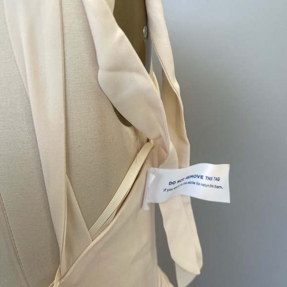 Fame and Partners-cream slip with belt and bow - Picture 3 of 5